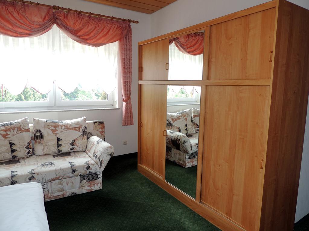 Gaestehaus Am Hirtenberg Брайтенбрун Екстериор снимка