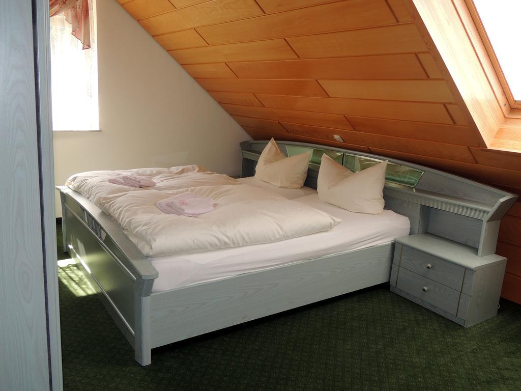 Gaestehaus Am Hirtenberg Брайтенбрун Екстериор снимка