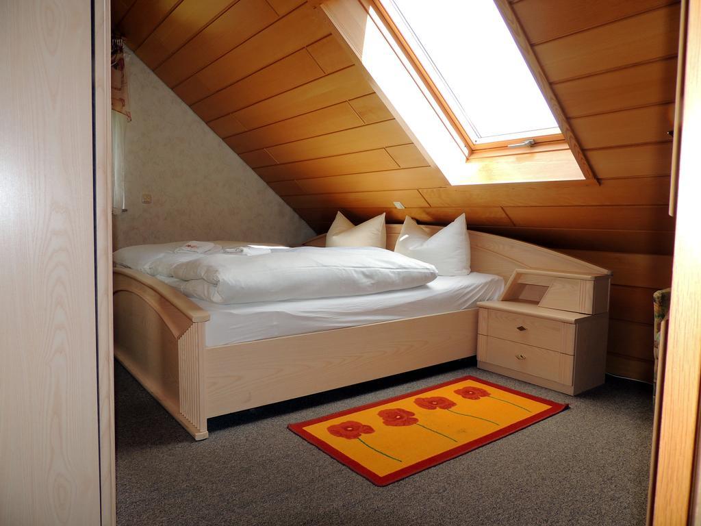 Gaestehaus Am Hirtenberg Брайтенбрун Екстериор снимка